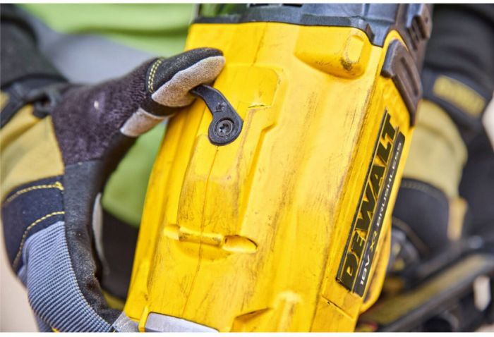 Пістолет цвяхозабивний акумуляторний безщітковий DeWALT DCN930N