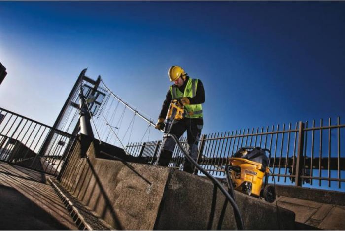 Бур DeWALT "SDS-MAX з пустотілим стволом, 4 Y-подібні крайки, 16x400x600мм DT60230