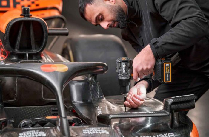 Дриль-шурупокрут ударний McLaren F1 TEAM LIMITED EDITION DeWALT DCD85MP2T