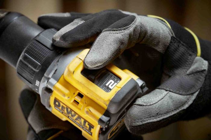 Дриль-шуруповерт акумуляторний безщітковий DeWALT DCD794P2T