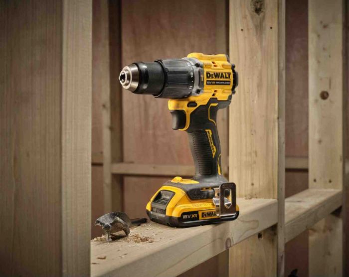 Дриль-шуруповерт акумуляторний безщітковий ударний DeWALT DCD799D2T