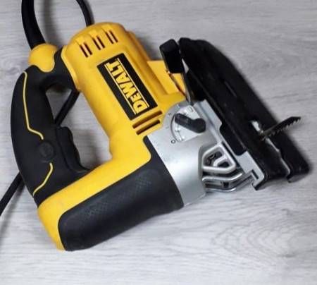 Пила лобзикова мережева DeWALT DW349 500 Вт