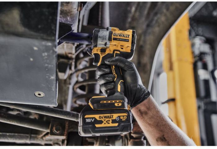 Гайковерт ударний акумуляторний безщітковий DeWALT DCF923N