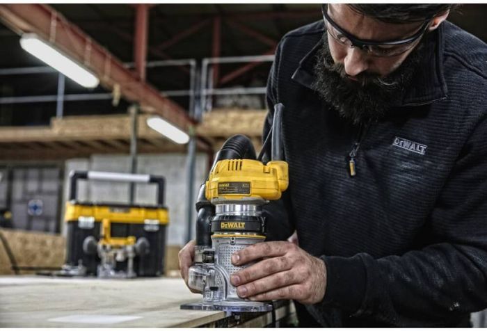 Фрезер кромочний DeWALT D26204K