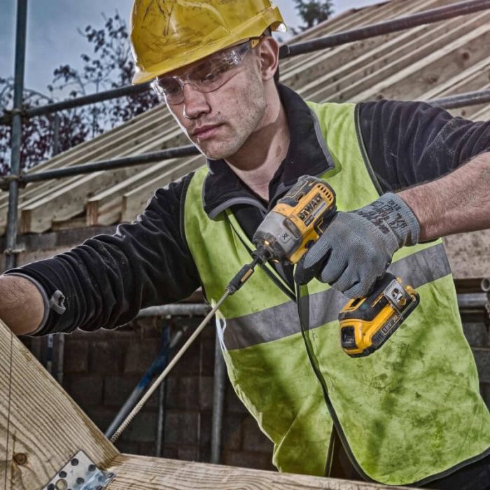Набір з трьох безщіткових інструментів DeWALT DCK384P2T