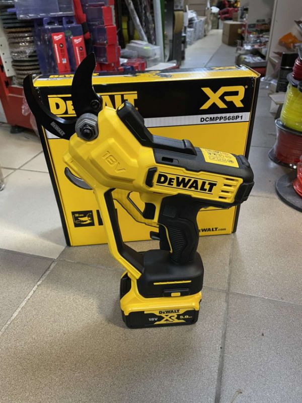 Ножниці садові - секатор акумуляторний DeWALT DCMPP568P1