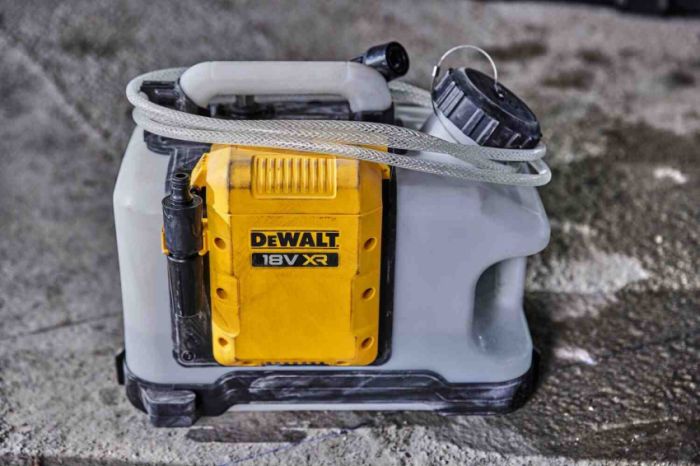 Резервуар для подачі води DeWALT DCE6820N