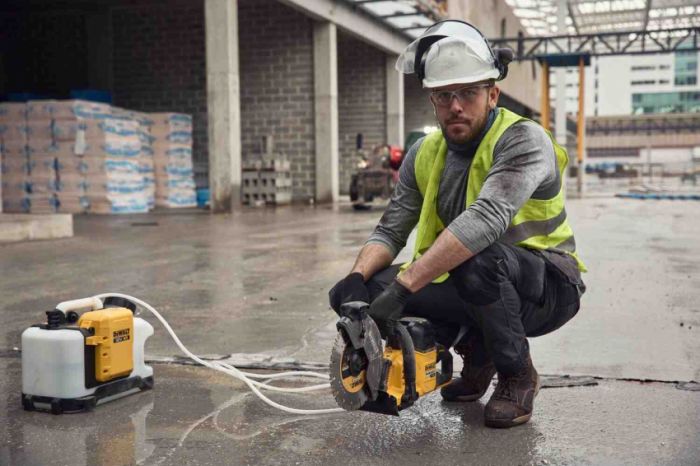 Резервуар для подачі води DeWALT DCE6820N