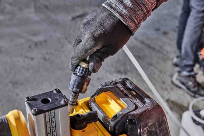 Резервуар для подачі води DeWALT DCE6820N