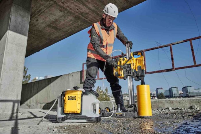 Резервуар для подачі води DeWALT DCE6820N