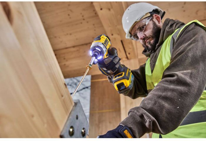 Шурупокрут ударний акумуляторний безщітковий DeWALT DCF860E2T