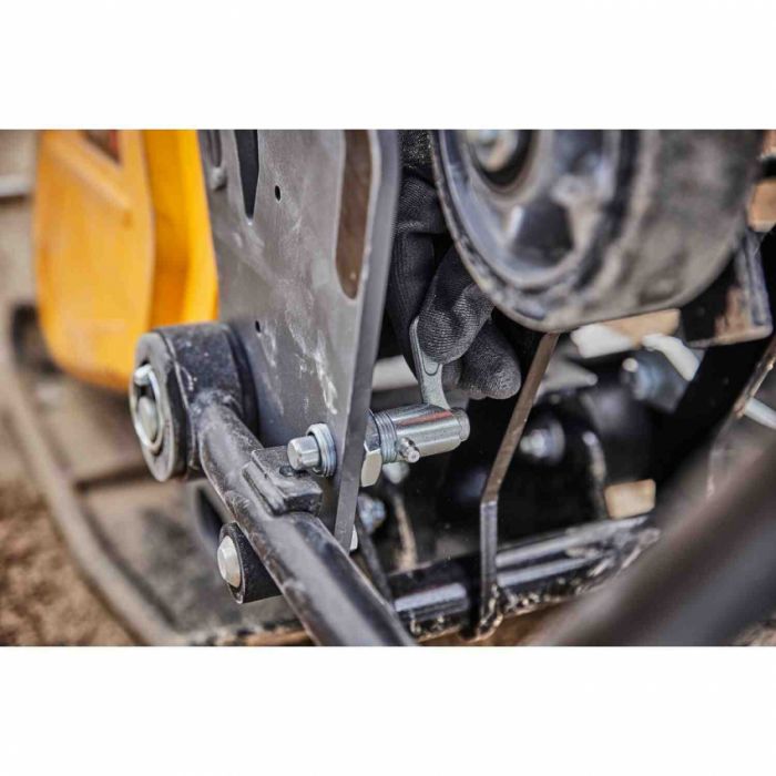 Вібраційна плита прямохідна акумуляторна POWERSHIFT DeWALT DCPS7154N