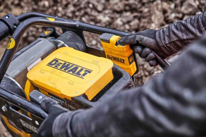 Вібротрамбовка акумуляторна POWERSHIFT DeWALT DCPS660N