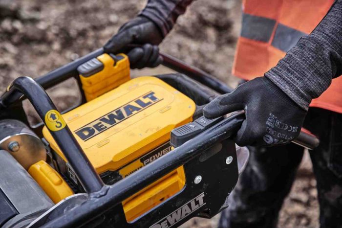 Вібротрамбовка акумуляторна POWERSHIFT DeWALT DCPS660N